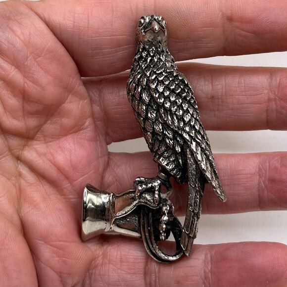 Signed Tortolani Falconry Falcon Hawk Glove Hand Bird of Prey Brooch Jewelry - Picture 3 of 9